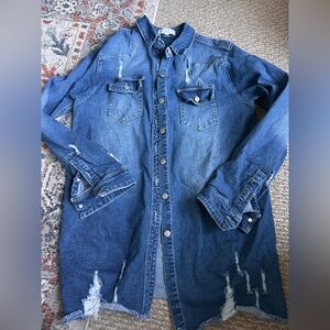 Women’s Love tree denim jacket shacket distressed large